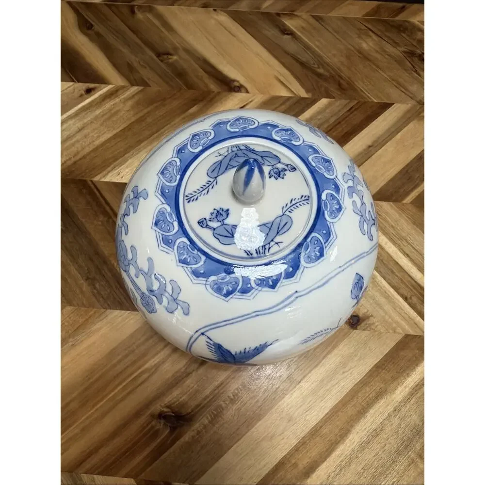 Beauty Blue & White Chinese Floral 10 in. Chinoiseries Ginger Jar w/ Lid Stamped